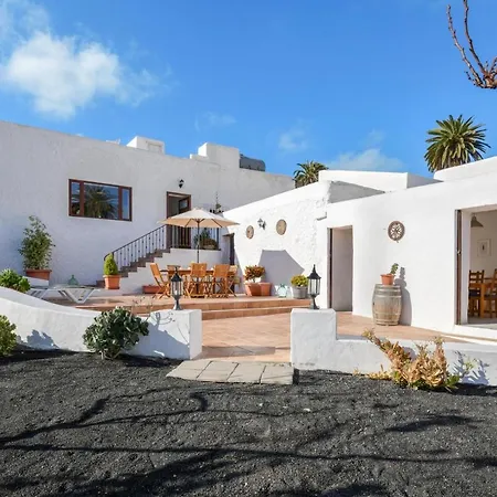 Casa Maria Dolores * Haria