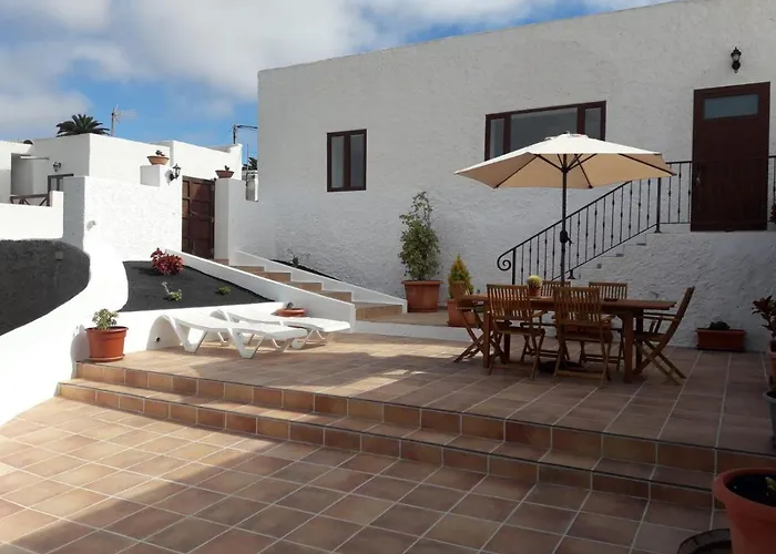 Casa Maria Dolores * Haría