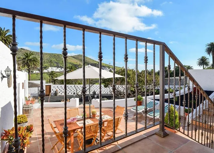 Casa Maria Dolores * Haria