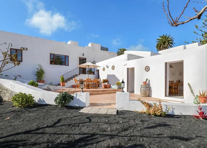 Casa Maria Dolores * Haria