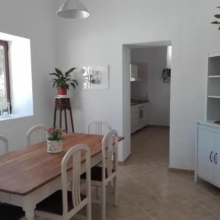 Casa Maria Dolores * Haría